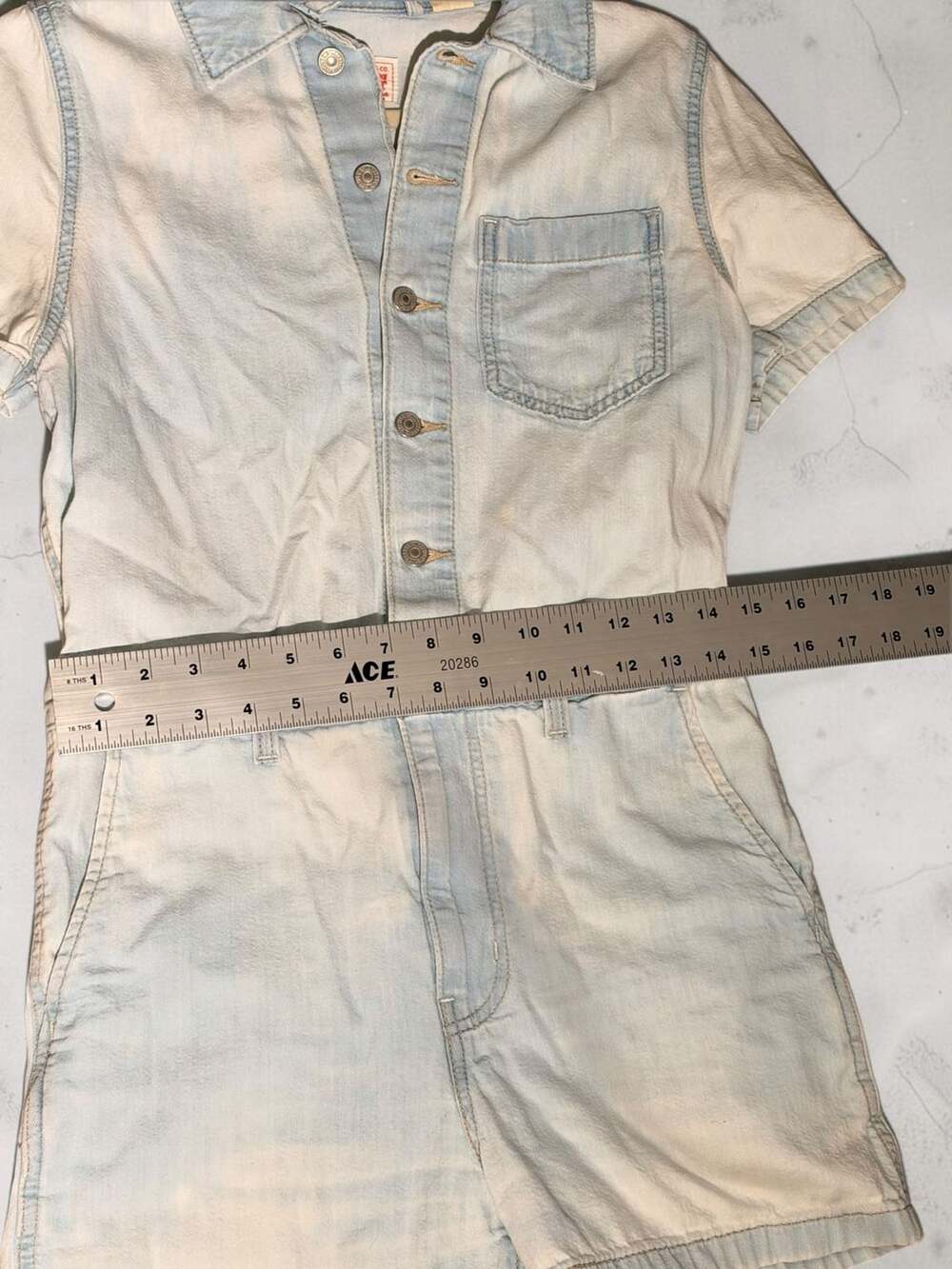 Levi's - Picture 6 of 7